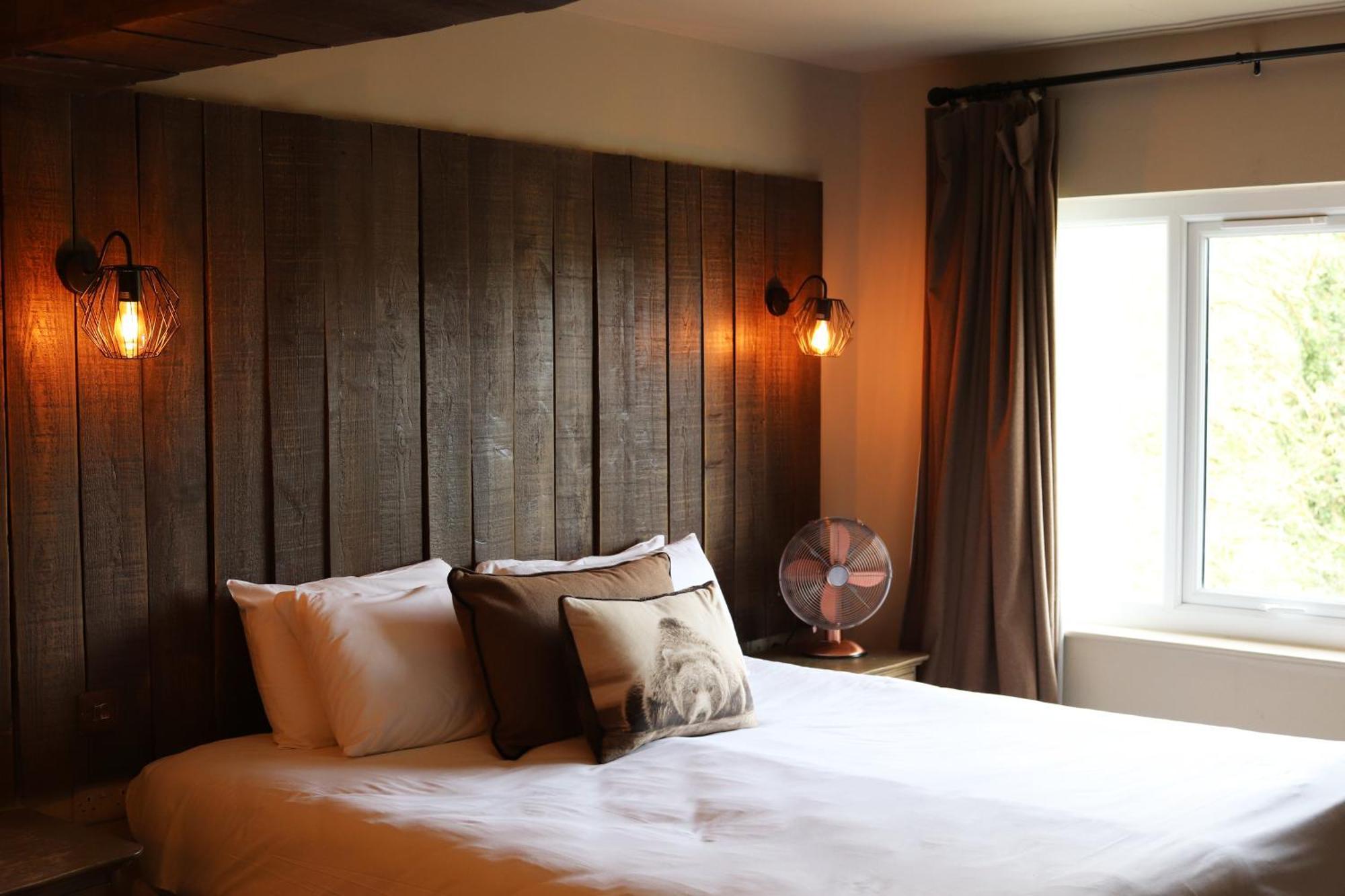 וולינגפורד Shillingford Bridge Hotel מראה חיצוני תמונה
