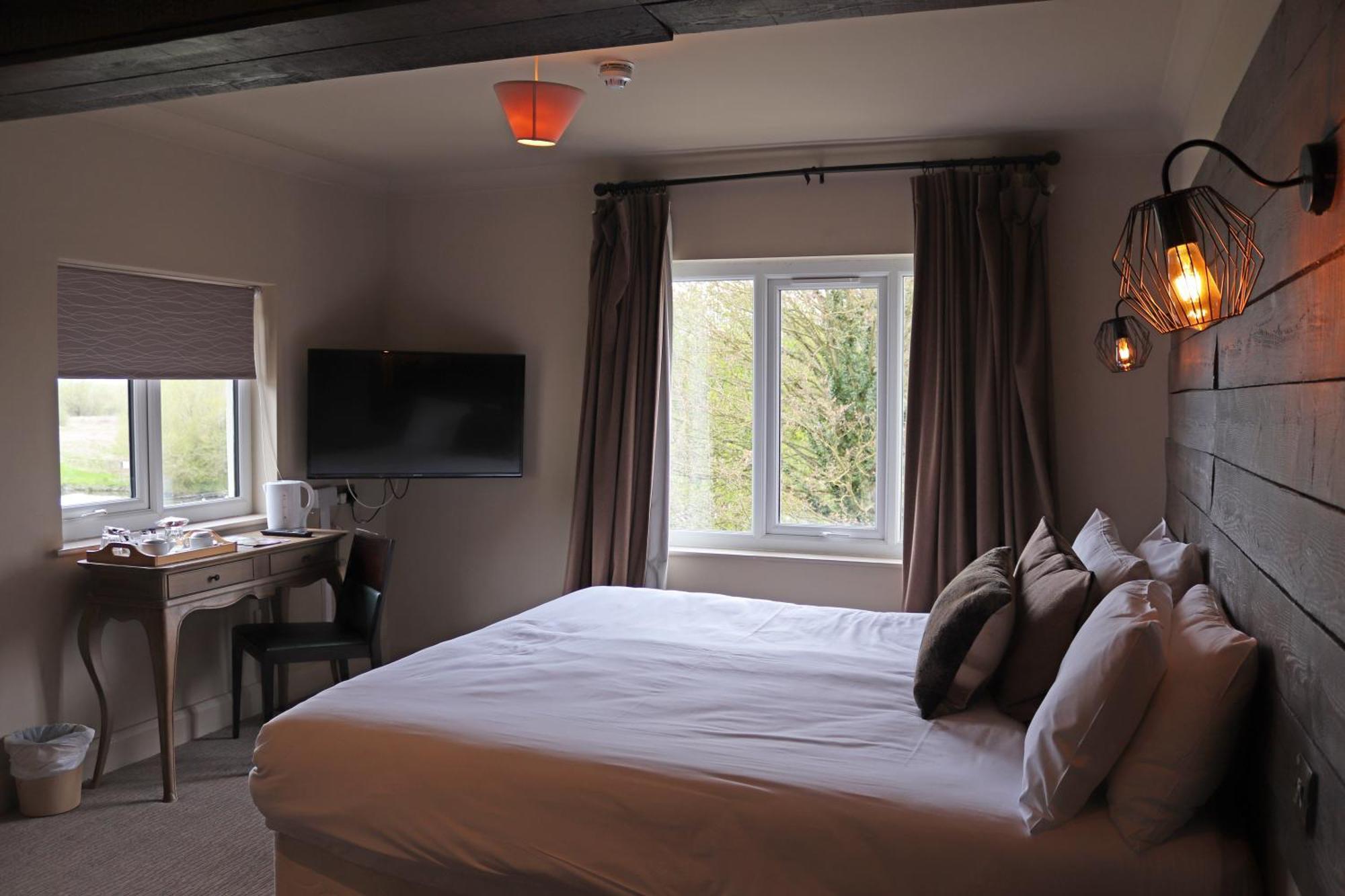 וולינגפורד Shillingford Bridge Hotel מראה חיצוני תמונה