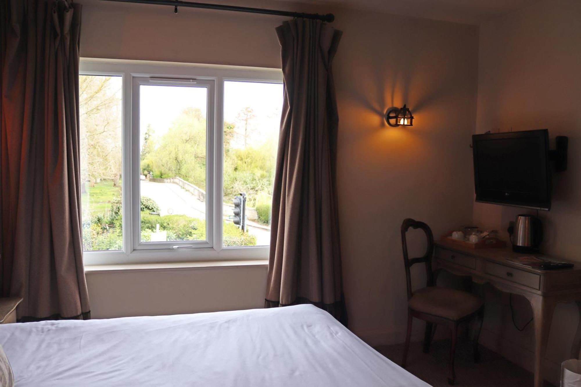 וולינגפורד Shillingford Bridge Hotel מראה חיצוני תמונה