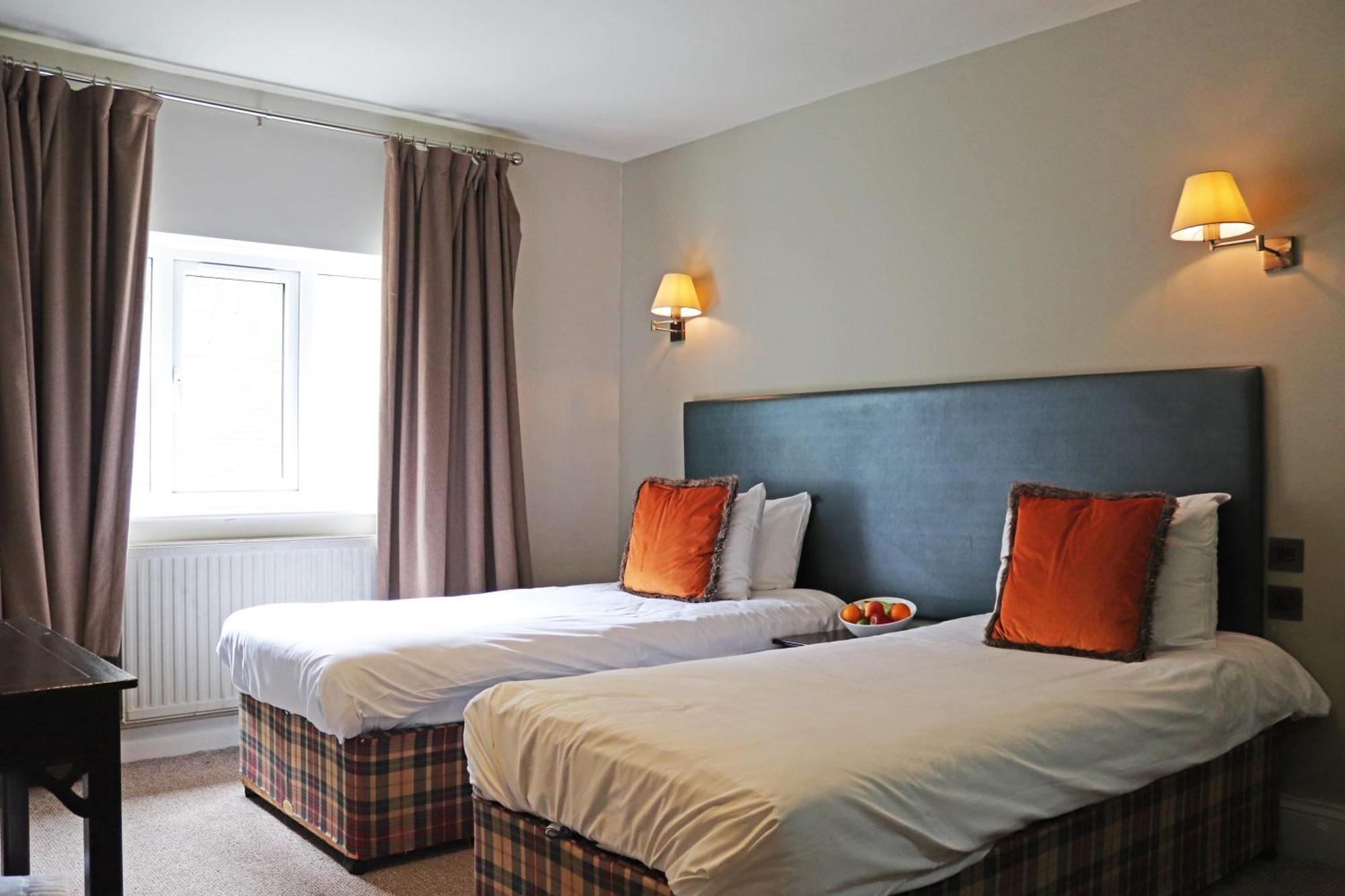 וולינגפורד Shillingford Bridge Hotel מראה חיצוני תמונה